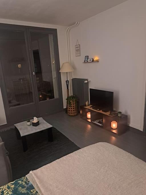 Studio 15 Mn De Paris Chelles  Buitenkant foto